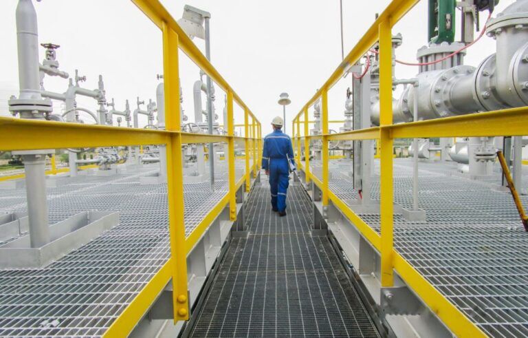 Catwalk/Walkway Steel Grating - Durable & Safe Solutions