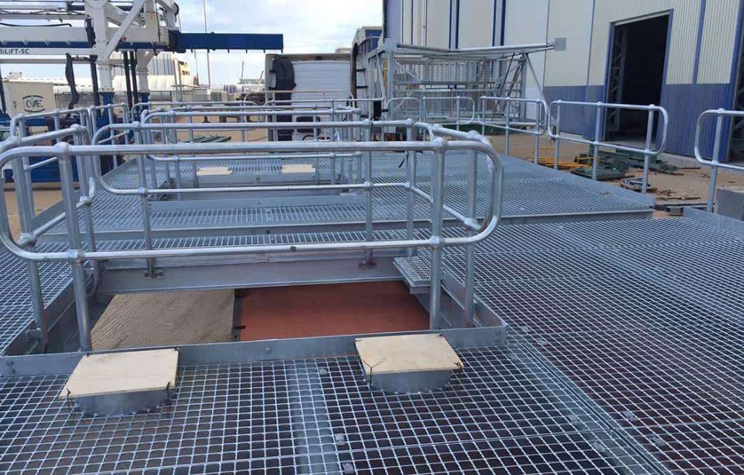Platform Grating Ramp Galvanized Steel Grating - Durable & Corrosion-Resistant Solutions